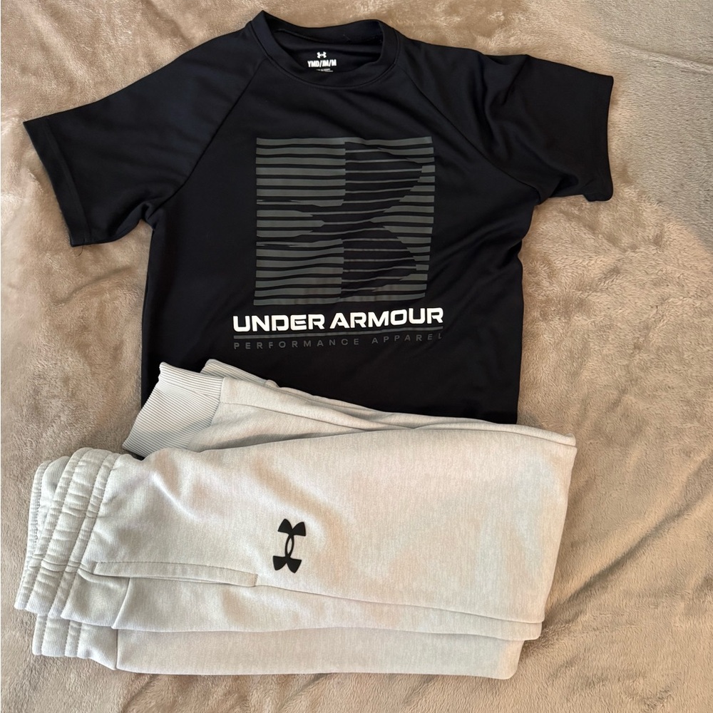 Under Armour Black and Gray Apparel Set